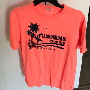 Florida T-shirt. Bundle and get this for $1!🌸